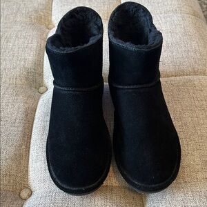 BEAR PAWS WOMENS BUTTON FLAT BLACK SUEDE UPPER ROSY SNOW BOOTIES SZ 10